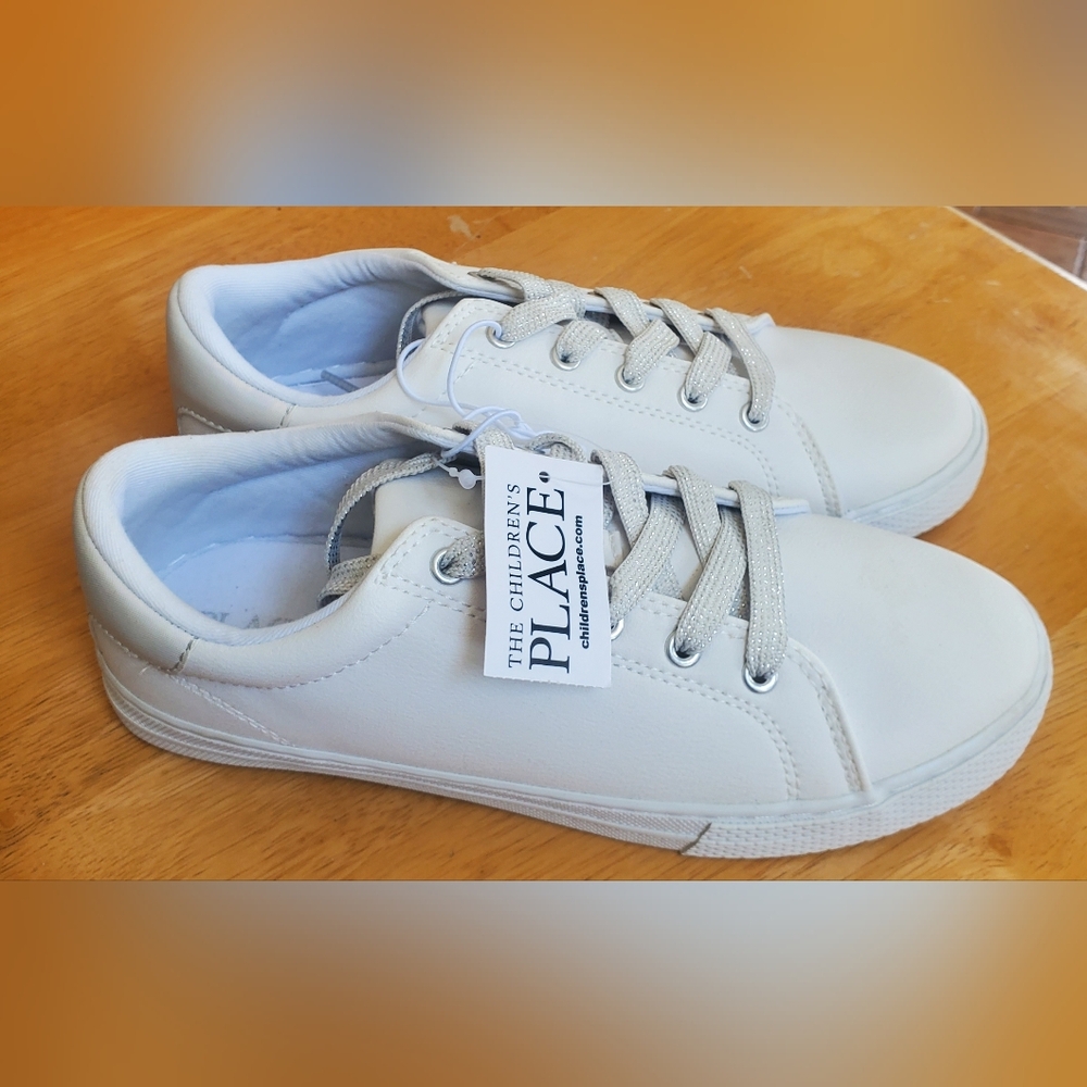 Girls childrens place tennis shoes